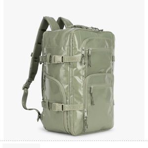 Terra 26l laptop travel backpack CALPAK